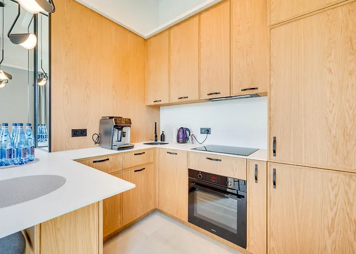 Sunset By Oneapartments * Σόποτ